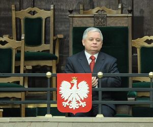 AI wybrała 5 najlepszych polityków w Polsce ostatnich 30 lat!