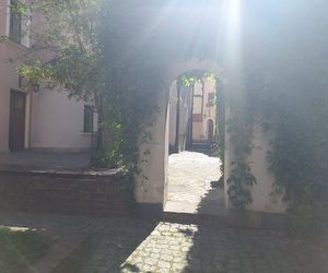 Urokliwe podwórka Starego Miasta w Zamościu