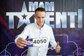 Mam Talent 12 - Adrian Borys. Czy uczestnik wytańczy sobie zwycięstwo? 