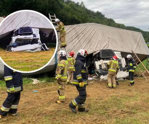 Śmiertelny wypadek pod Krosnem. Tir spadł ze skarpy z 49-latkiem w zgniecionej kabinie