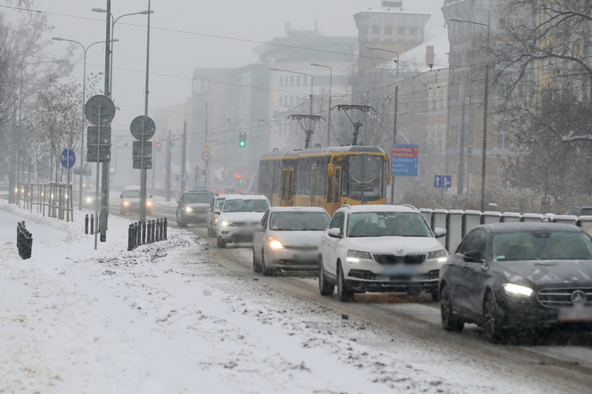 zima ulica warszawa gołoledź