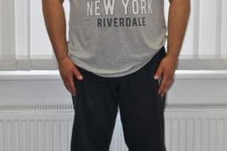 Krystian pędził swoim BMW. Zginął pieszy, a on uciekł. Policja z Aleksandrowa Kujawskiego poszukuje tego człowieka