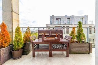 Rodzaje i ceny podłóg balkonowych 2026 – co wybrać do remontu?