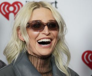 Emily Armstrong OGOLIŁA głowę fana na scenie! Zaskakująca sytuacja na słynnym festiwalu