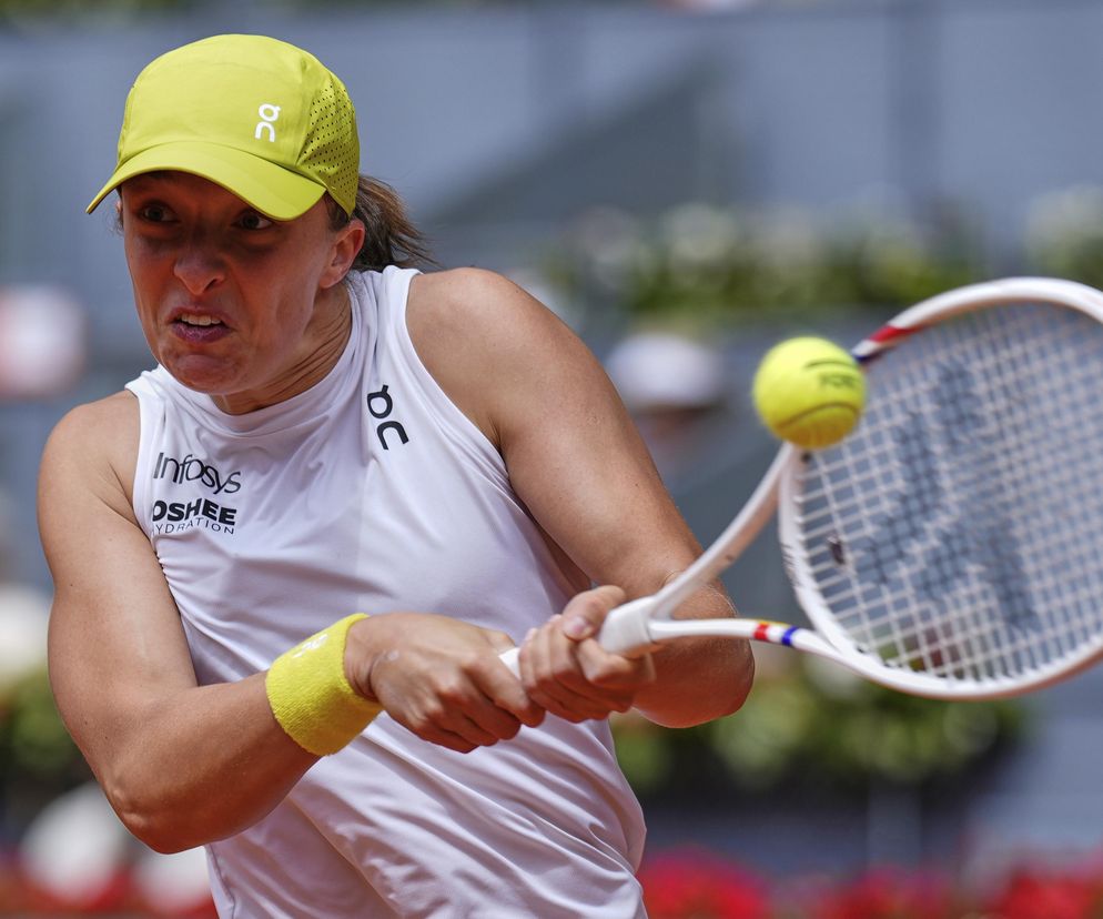Iga Świątek - Rebecca Sramkova RELACJA NA ŻYWO z Roland Garros [WYNIK]
