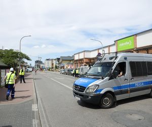 Blok przy ul. Powstańców w Ząbkach po pożarze