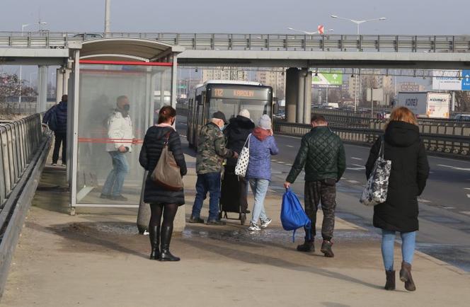 Droga przez mękę z przystanku na Żeraniu