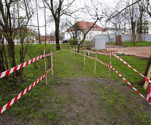 Remont parku Planty. Nie było dostępu do słynnej białostockiej toalety