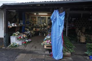 Giełda kwiatowa na Drodze Dębińskiej