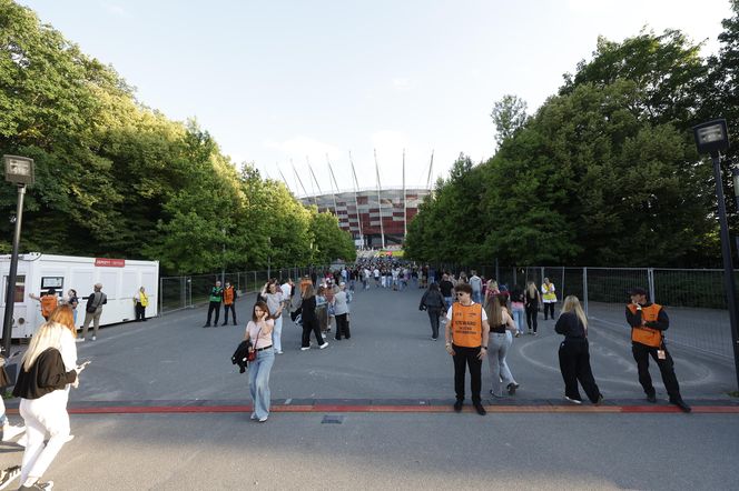 Koncert Justina Timberlake'a w Warszawie - fani pod PGE Narodowym
