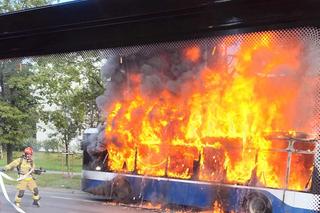 Pożar autobusu miejskiego w Krakowie. Pasażerowie uciekli w popłochu [ZDJĘCIA].
