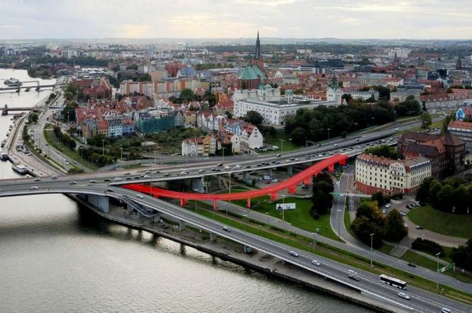 Obiekt połączy szerokim traktem pieszo-rowerowym Wały Chrobrego z podzamczem