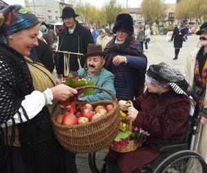 Polsko - żydowskie wesele na starachowickim Rynku - „Wierzbnickie meżaliany”