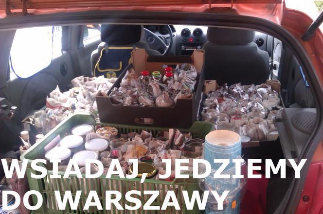 Spróbuj się nie zaśmiać. Takich memów o Warszawie jeszcze nie widziałeś