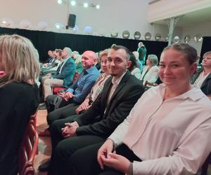 Wręczono Leszczyńskie Laury Oświaty. Zdolnym uczniom ze szkół w Lesznie