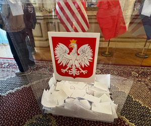 Polacy głosują w wyborach prezydenckich w USA
