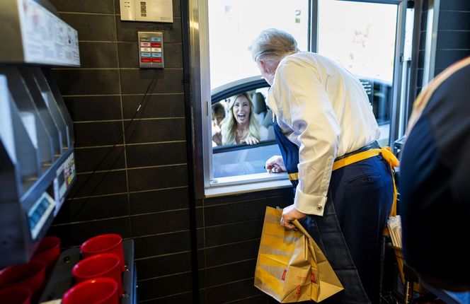 Donald Trump smażył frytki w McDonaldzie. "Zrobiłem to, bo Kamala Harris kłamie"