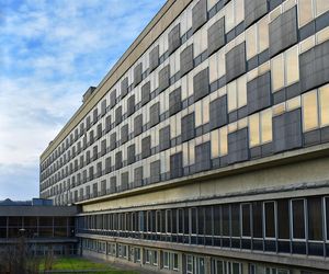 W PRL-u powstał najdłuższy budynek w Małopolsce. Janusz Morgenstern i Jerzy Stuhr kręcili w nim filmy