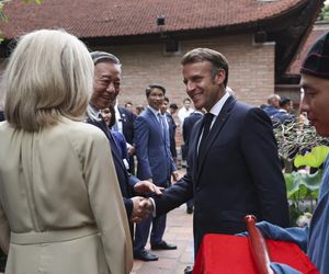 Francja/ Pałac Elizejski tonuje gwałtowny gest Brigitte Macron wobec męża, uchwycony przez kamery