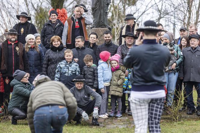 W Gdańsku stanęła 20-metrowa palma wielkanocna