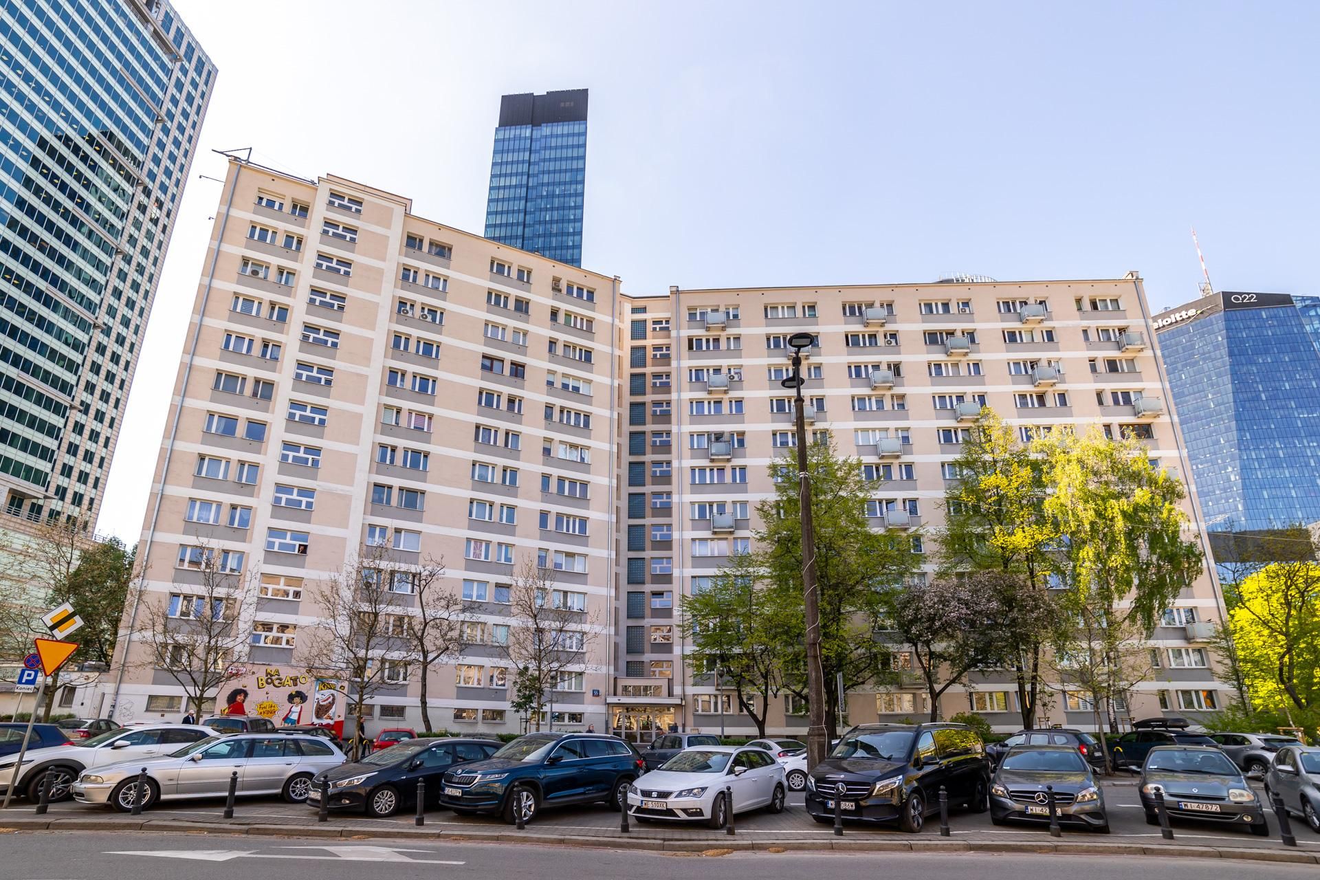 Blok Igrek - zdjęcia. To on jako pierwszy był największym blokiem w mieście