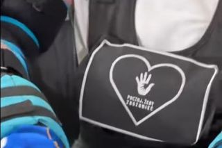 Prezydent Sosnowca mógł poczuć się jak prawdziwy senior. Wszystko za sprawą specjalnego kombinezonu