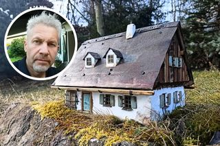 Drewno ze starych chat. Inni przeznaczają je na opał, a Piotr tworzy wyjątkowe dzieła