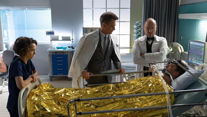 Na dobre i na złe, odc. 740. Marcin (FIlip Bobek), Julka (Aleksandra Hamkało), van Graaf (Redbad Klynstra-Komarnicki), Falkowicz (Michał Żebrowski)