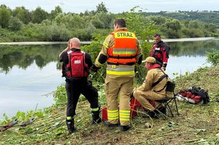 Akcja ratunkowa na Dunajcu. Ciągnik z operatorem wpadł do rzeki