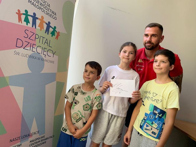 Kibicują i pomagają. „Fieles a la Wisła”