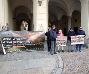 Wraca temat sprzedaży działki przy stadionie Tarczyński Arena. Ekolodzy protestują [ZDJĘCIA]