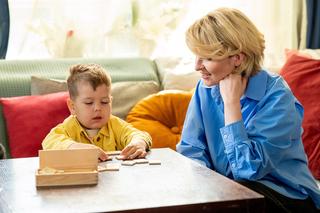 Barwy szczęścia odc. 2907. Bożena (Marieta Żukowska), Tadzio (Józio Trojanowski)