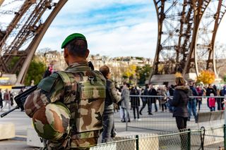 Francja stawia na europejską broń dla Ukrainy. Czy odrzuci amerykańską pomoc?