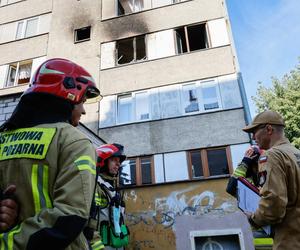 Pożar w bloku w Ostrowie Wielkopolskim. Nie żyje jedna osoba, 10 jest rannych