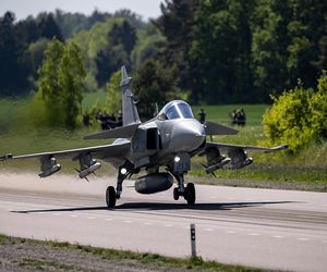 Myśliwce Gripen w Polsce, bwp CV90 na Łotwie. Rewolucyjny rok dla Szwecji w NATO