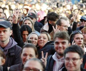 Kilkadziesiąt tysięcy osób bawiło się na koncercie 'Pokolenia Wolności'. Gdańsk świętuje 4 czerwca [GALERIA]