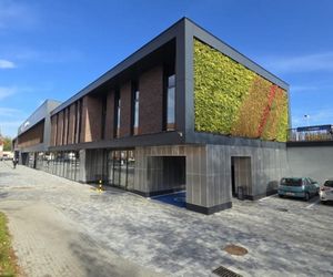 To najbrzydsze dworce kolejowe w Polsce. Zobacz spektakularne metamorfozy 