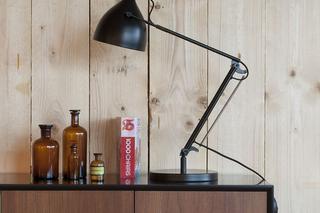 Designerska lampka na biurko