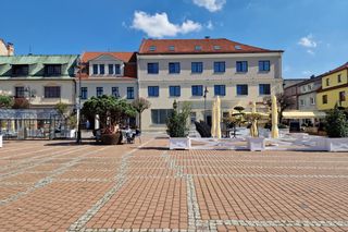 Nowy ogródek restauracyjny w Żorach wywołał niemałe poruszenie 
