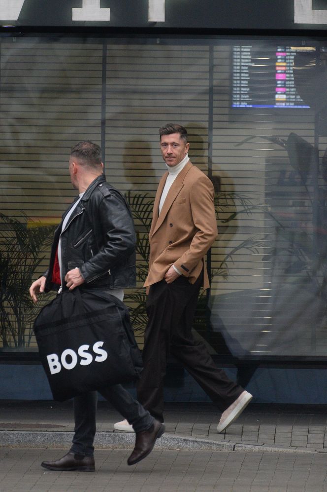 Robert Lewandowski przyleciał na kadrę