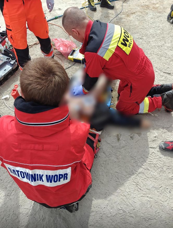 Tragiczny finał poszukiwań pod Włocławkiem. Ciało mężczyzny dryfowało w stawie