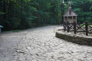 Wypięknieje szlak turystyczny ze Świętej Katarzyny na Łysicę. Sprawdź, co się zmieni