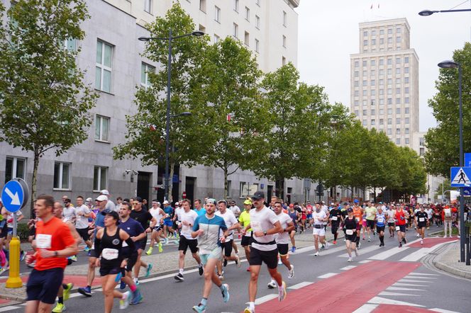Uczestnicy Maratonu Warszawskiego 2025