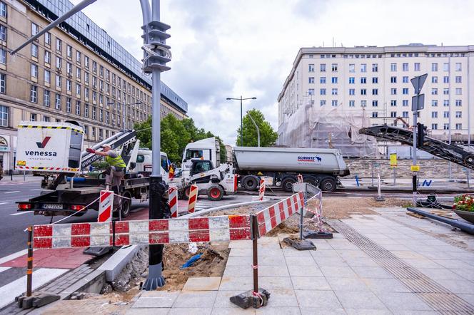 Parking podziemny pod placem Powstańców Warszawy w budowie