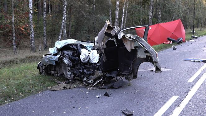 Tragedia na drodze do Szubina. 29-letni Paweł zginął pod kołami TIRA