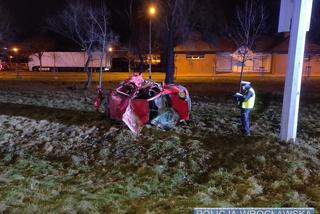 Śmiertelny wypadek na al. Jana III Sobieskiego we Wrocławiu. Sprawcy uciekli! Policja apeluje o pomoc [FILM, ZDJĘCIA]