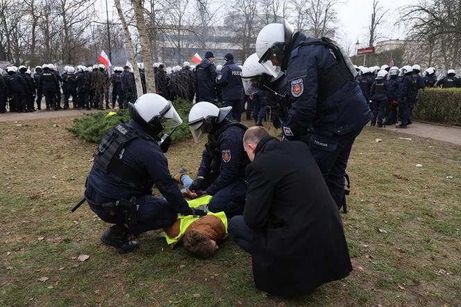 Protest rolników pod Sejmem - starcia z policją