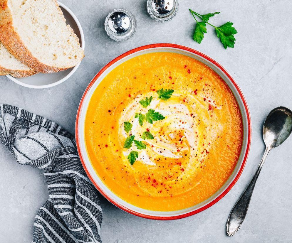 wegańska zupa z kurkumą