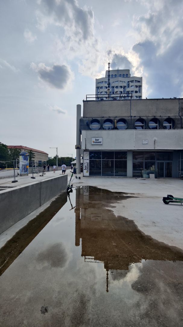 Remont esplanady przy Sedesowcach we Wrocławiu
