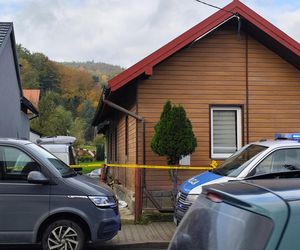Tragedia w Barcicach. Doszło do potrójnego morderstwa. Policja szuka 25-latka